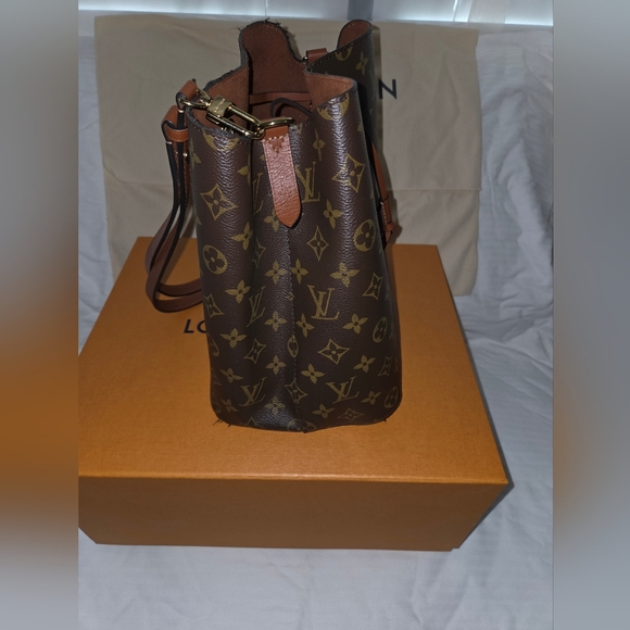Louis Vuitton Caramel Neonoe Monogram Purse - Picture 6 of 8